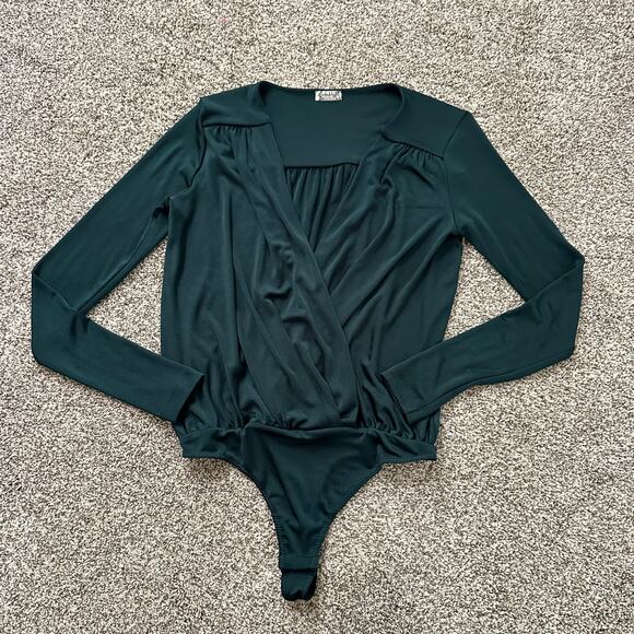 Free People Intimately dark green long sleeve v-neck bodysuit size M - Picture 4 of 10
